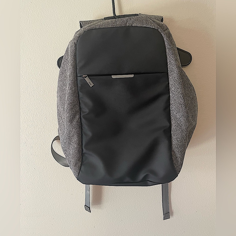 Anti-theft 90 Degree Open Angle Water Resistant Backpack w/ Charging Port